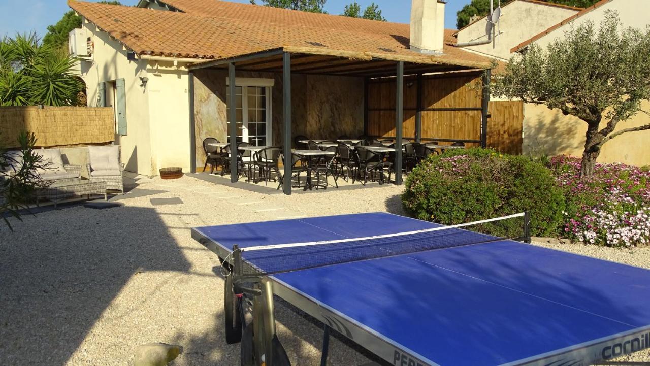 Logis Hotel Des Granges Arles Esterno foto