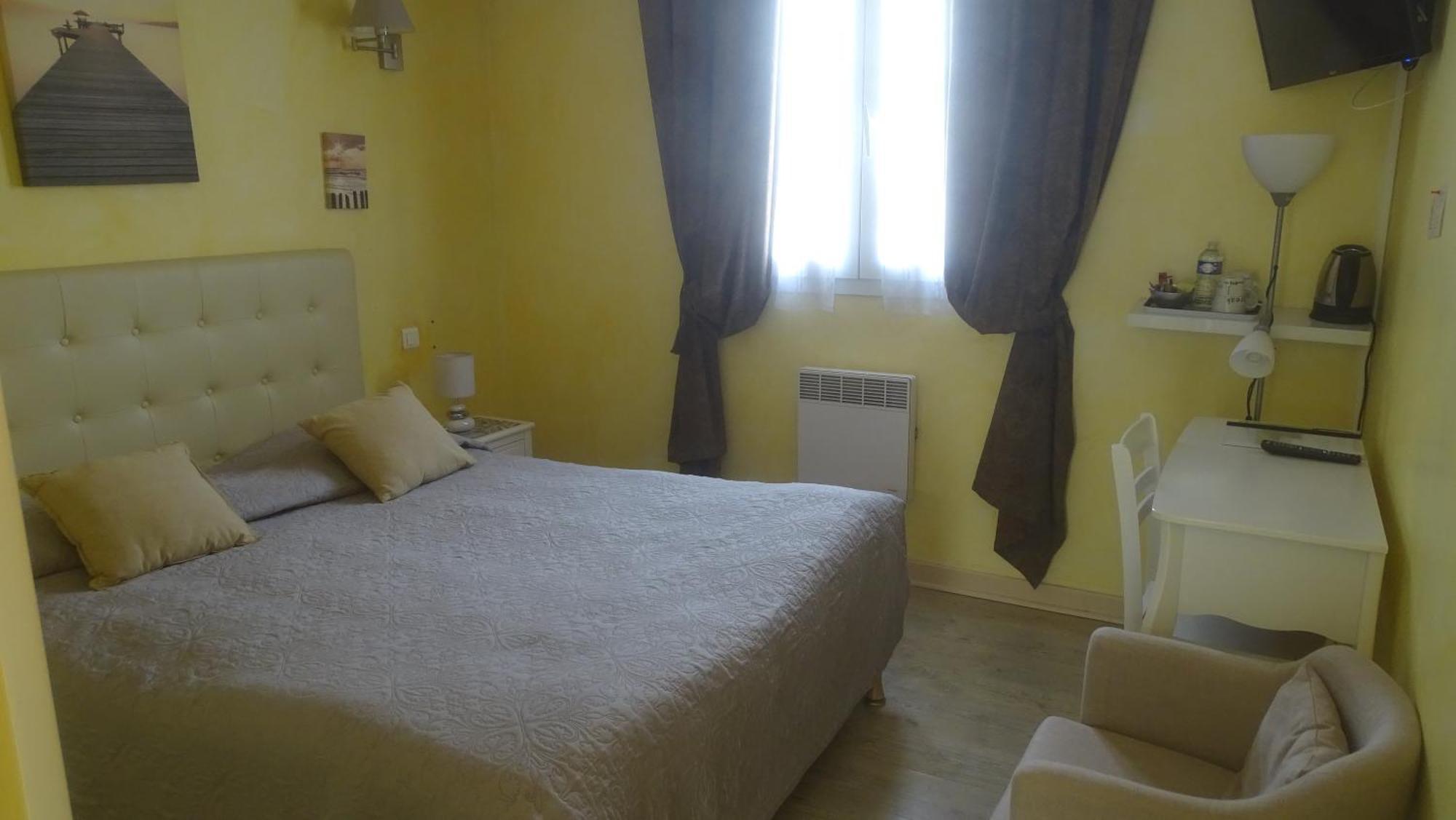 Logis Hotel Des Granges Arles Esterno foto