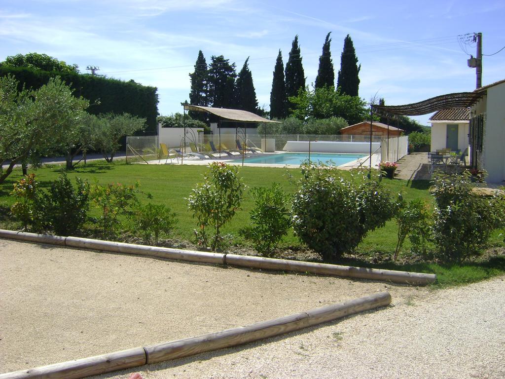 Logis Hotel Des Granges Arles Esterno foto