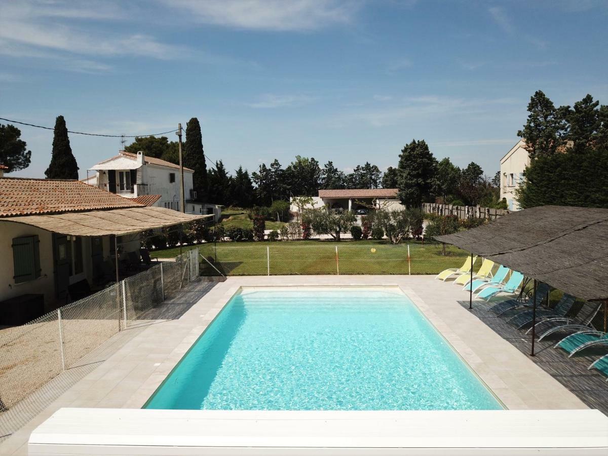 Logis Hotel Des Granges Arles Esterno foto
